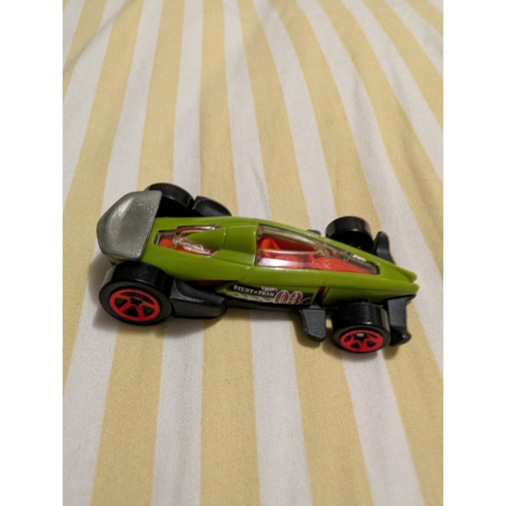 Hot Wheels 2012 Green Carbide Stunt Team Racer 1:64 Diecast Car Thailand